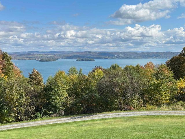 6095 Lake Road, Newport Town, VT 05855