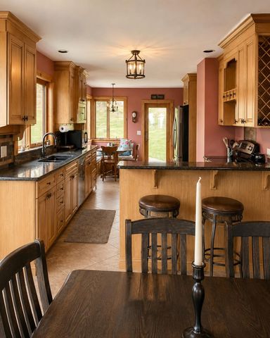 6095 Lake Road, Newport Town, VT 05855