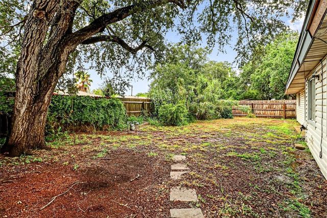 2114 Colorado St, Kingsville, TX 78363