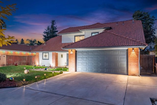 2094 E El Paso Avenue, Fresno, CA 93720