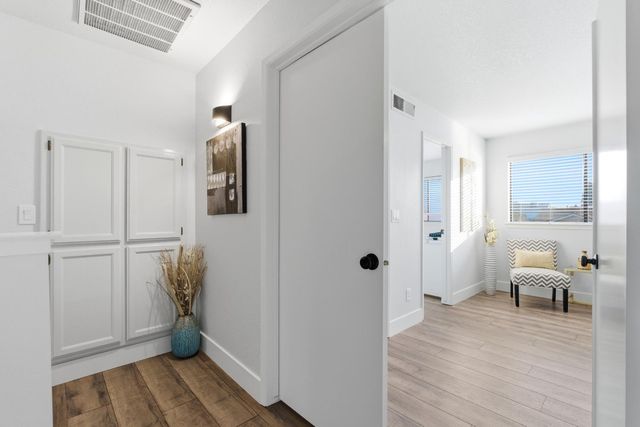 2094 E El Paso Avenue, Fresno, CA 93720