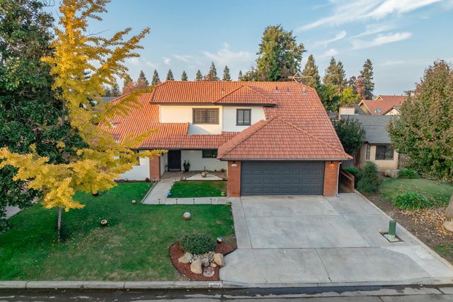 2094 E El Paso Avenue, Fresno, CA 93720