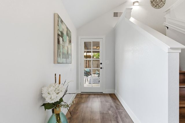 2094 E El Paso Avenue, Fresno, CA 93720