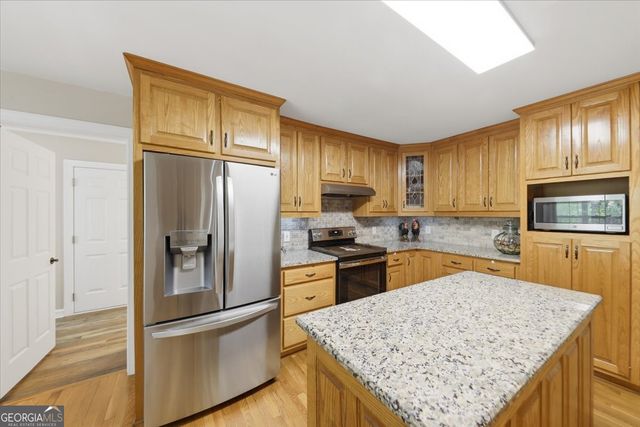 5567 Fisherman Court, Villa Rica, GA 30180