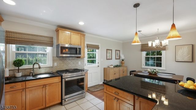 34 Moss Avenue, Westfield Town, NJ 07090