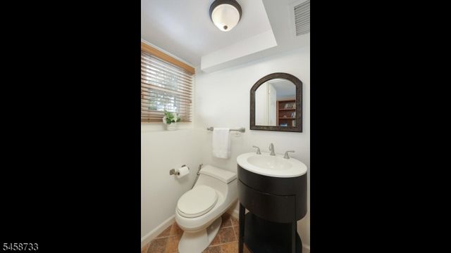 34 Moss Avenue, Westfield Town, NJ 07090