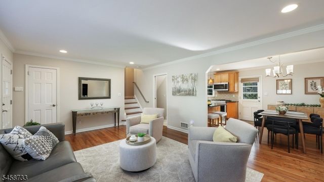 34 Moss Avenue, Westfield Town, NJ 07090