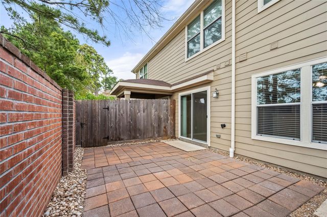 16131 Sweetwater Fields Lane, Tomball, TX 77377