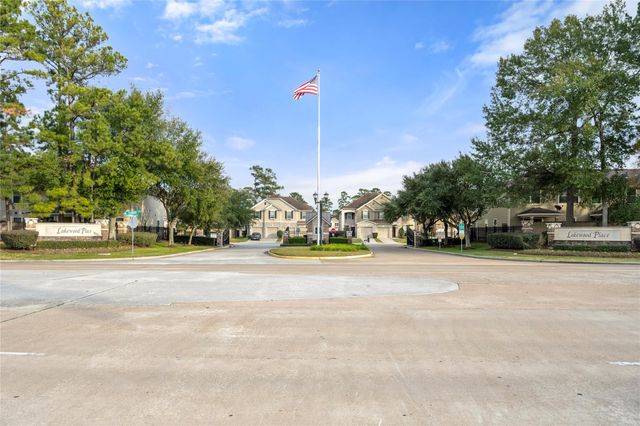 16131 Sweetwater Fields Lane, Tomball, TX 77377