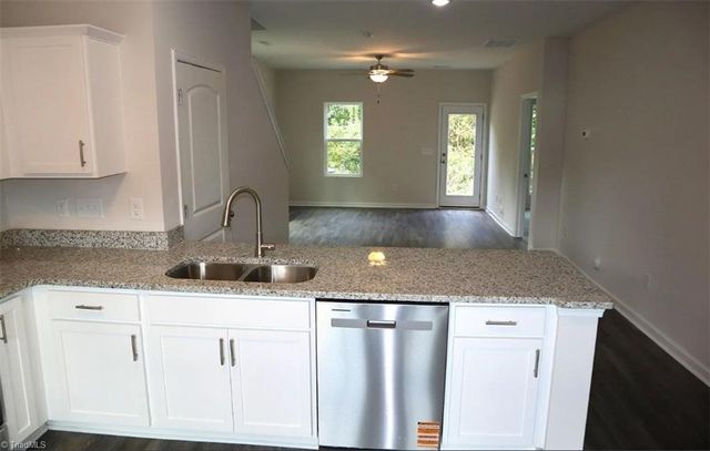 1116 Brooksridge Way, Whitsett, NC 27377