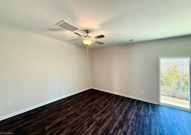 1116 Brooksridge Way, Whitsett, NC 27377