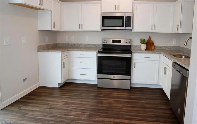 1116 Brooksridge Way, Whitsett, NC 27377