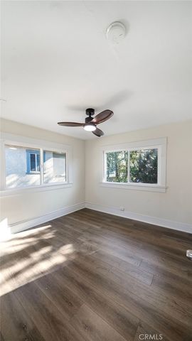 911 W 40th, Los Angeles, CA 90037