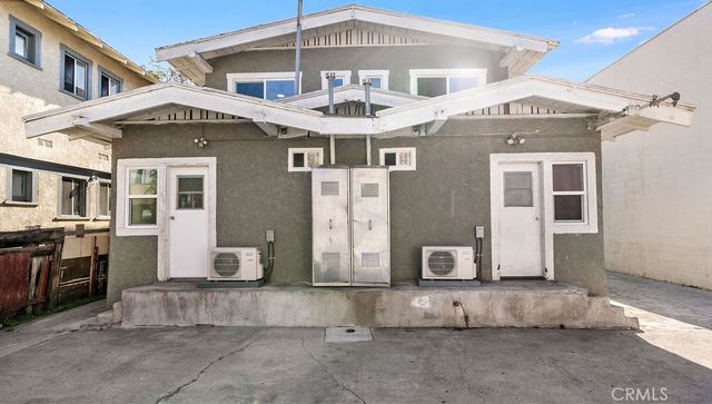 911 W 40th, Los Angeles, CA 90037