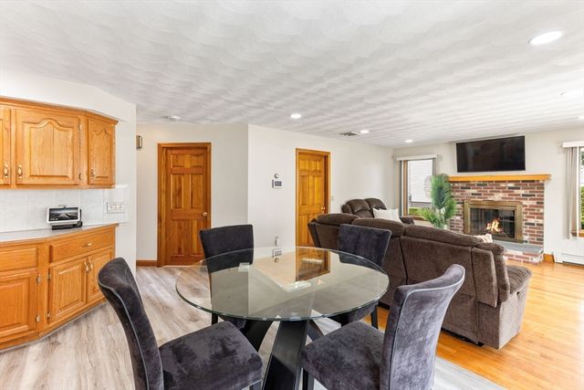60 Bryan Drive, Taunton, MA 02780