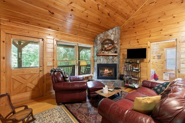 166 Lake Ridge Drive, Blue Ridge, GA 30513