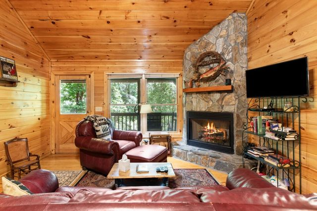 166 Lake Ridge Drive, Blue Ridge, GA 30513