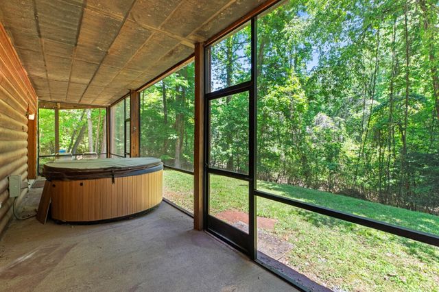 166 Lake Ridge Drive, Blue Ridge, GA 30513