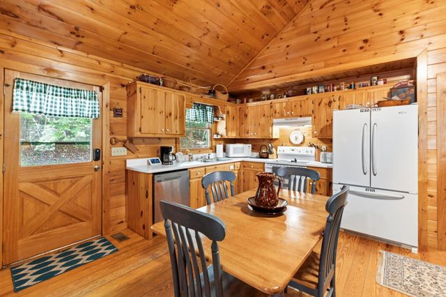 166 Lake Ridge Drive, Blue Ridge, GA 30513