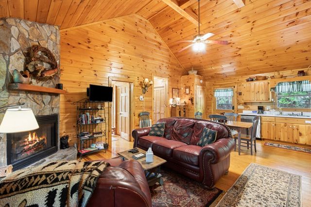 166 Lake Ridge Drive, Blue Ridge, GA 30513
