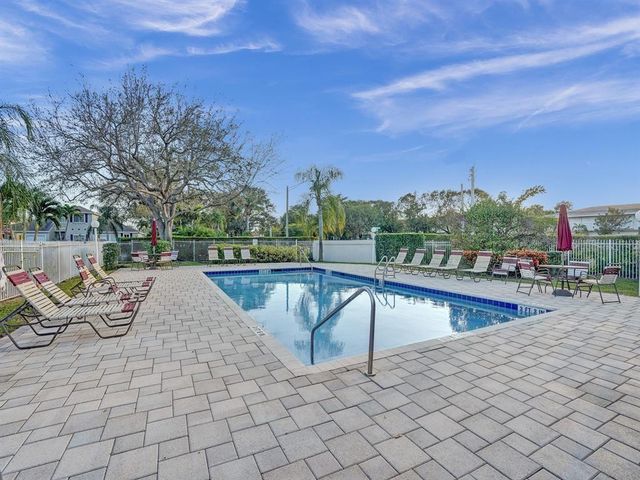 786 NW 42nd Place, Deerfield Beach, FL 33064