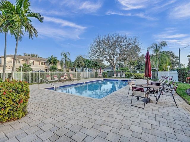 786 NW 42nd Place, Deerfield Beach, FL 33064