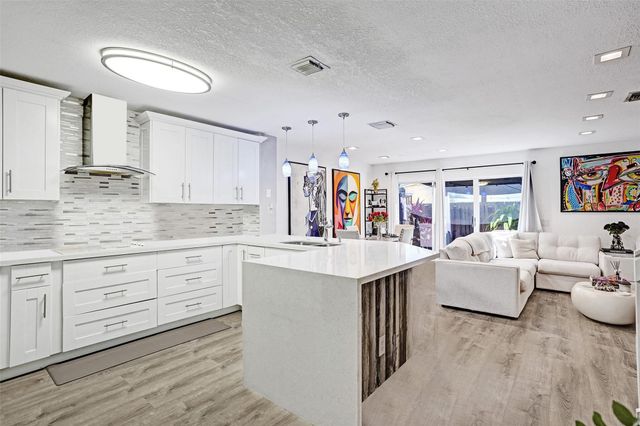 786 NW 42nd Place, Deerfield Beach, FL 33064