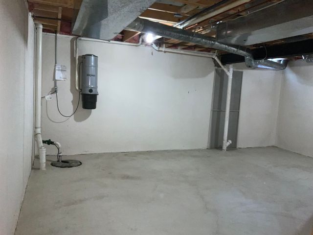 43279 Gina Drive, Sterling Heights, MI 48314