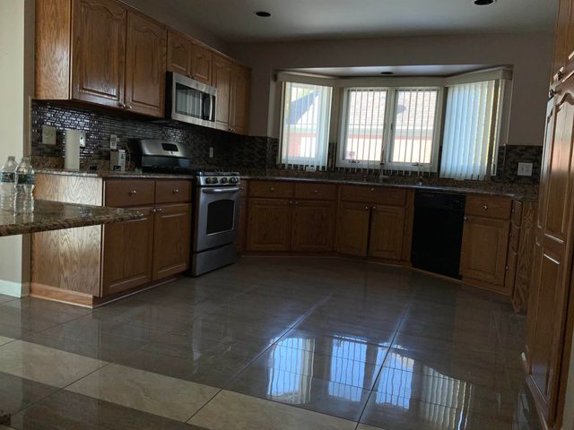 43279 Gina Drive, Sterling Heights, MI 48314