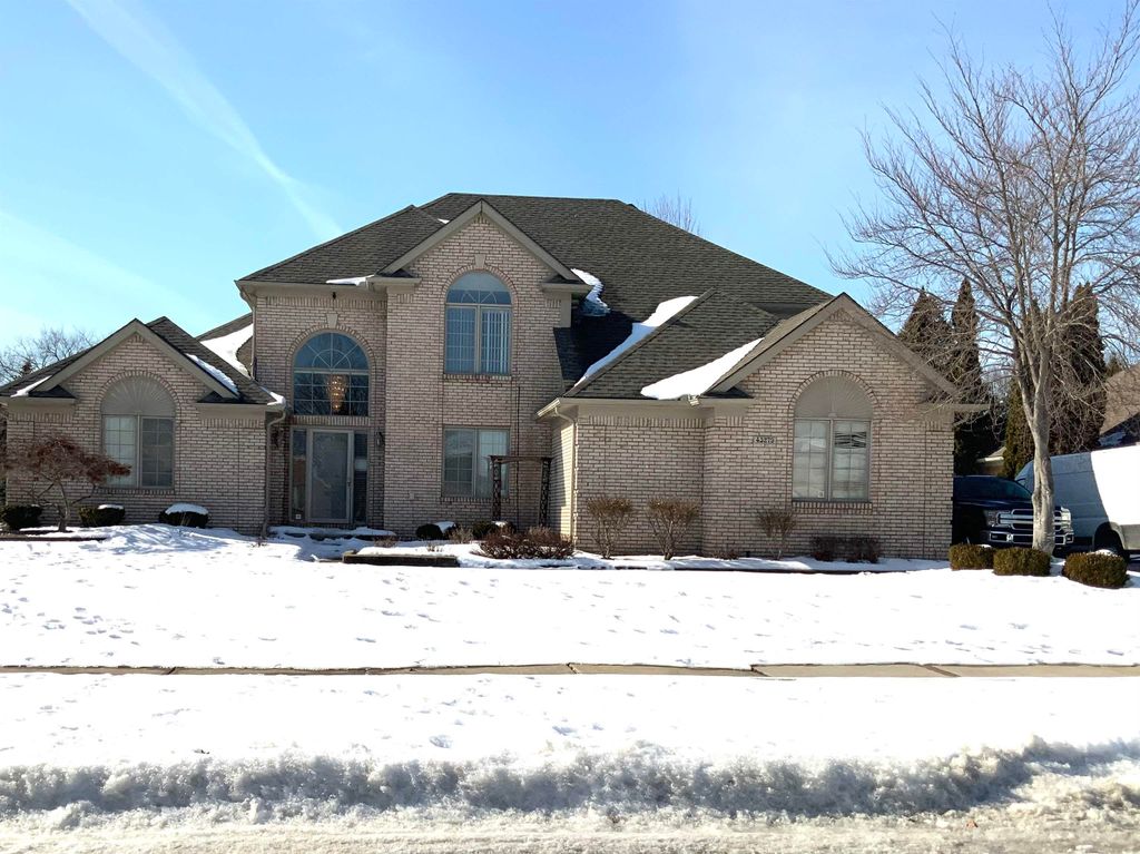 43279 Gina Drive, Sterling Heights, MI 48314