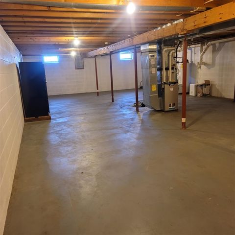 4025 Oakley Road, Stockbridge, MI 49285