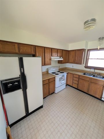 4025 Oakley Road, Stockbridge, MI 49285