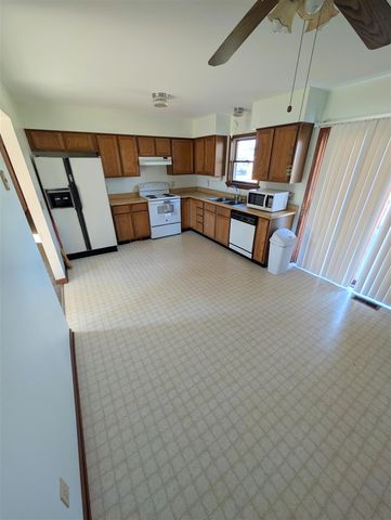 4025 Oakley Road, Stockbridge, MI 49285