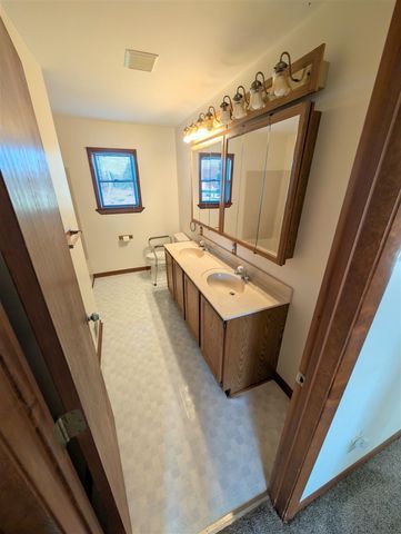 4025 Oakley Road, Stockbridge, MI 49285