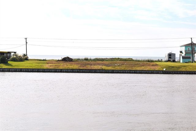 235 & 0 County Road 230, Sargent, TX 77414