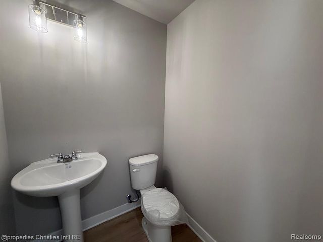 106 Parsons Lane, Saline, MI 48176