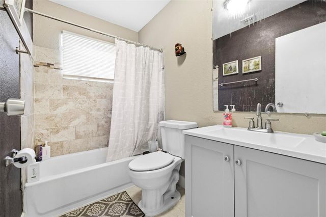 11411 NW 38th Place, Sunrise, FL 33323