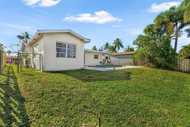 11411 NW 38th Place, Sunrise, FL 33323
