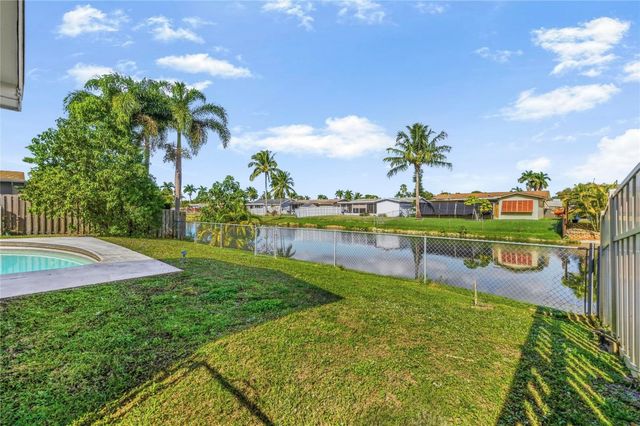 11411 NW 38th Place, Sunrise, FL 33323