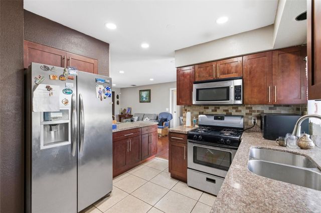 11411 NW 38th Place, Sunrise, FL 33323