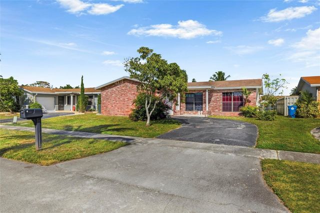 11411 NW 38th Place, Sunrise, FL 33323