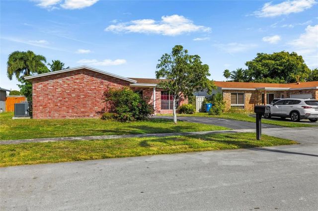 11411 NW 38th Place, Sunrise, FL 33323