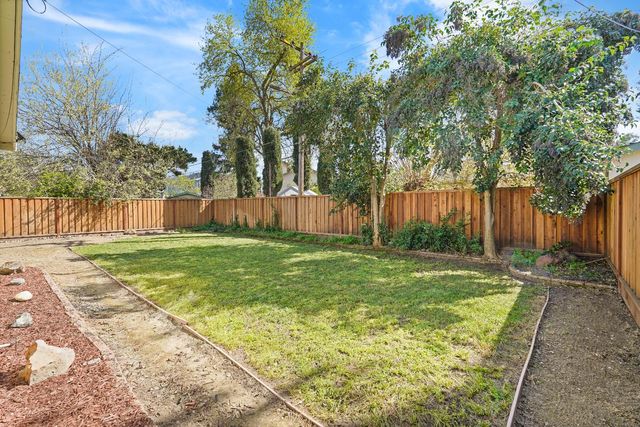 1306 Drexel Dr, Davis, CA 95616