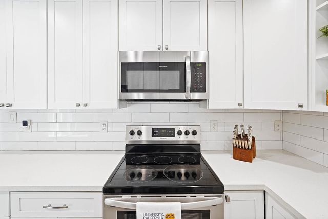 1306 Drexel Dr, Davis, CA 95616