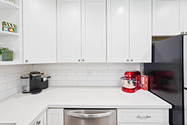 1306 Drexel Dr, Davis, CA 95616