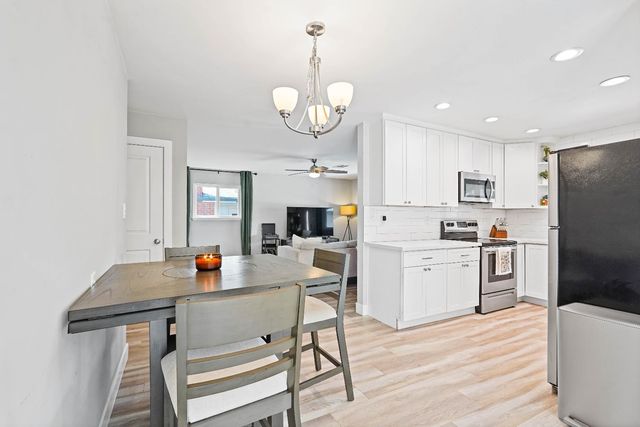 1306 Drexel Dr, Davis, CA 95616