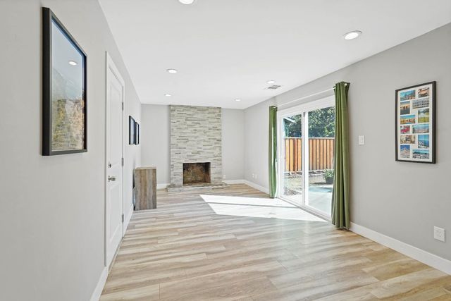 1306 Drexel Dr, Davis, CA 95616