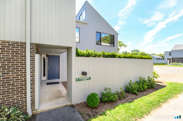1 Winterberry Lane 1, Ridgefield, CT 06877