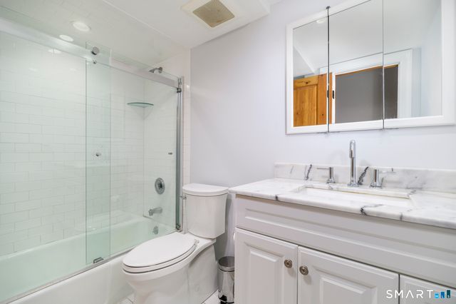 1 Winterberry Lane 1, Ridgefield, CT 06877