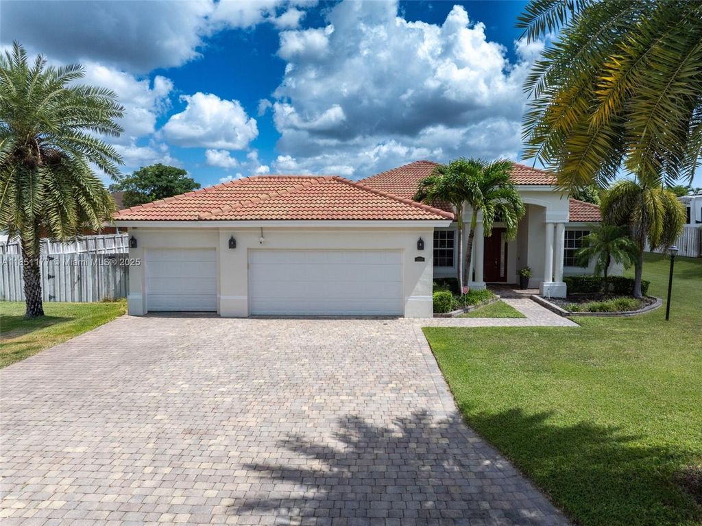 12801 SW 223rd St, Miami, FL 33170